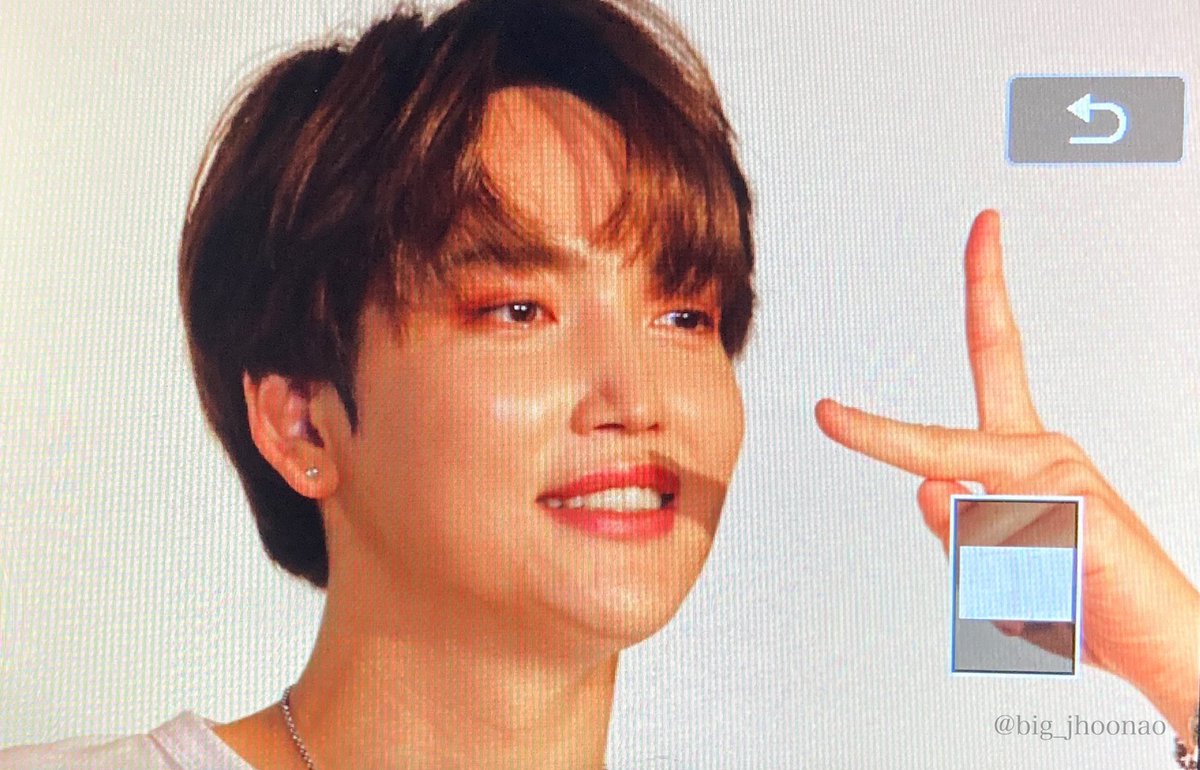 j_mochi__'s tweet photo. PREVIEW 220423 B.I.G PREMIUM LIVE in TOKYO 2022 2부

#비아이지 #제이훈 #BIG #JHOON 
@big_jhoon715 @BIG_GHofficial

오빠 오늘 너무너무 재밋엇어요~~><💕 https://t.co/So19hvXZhD