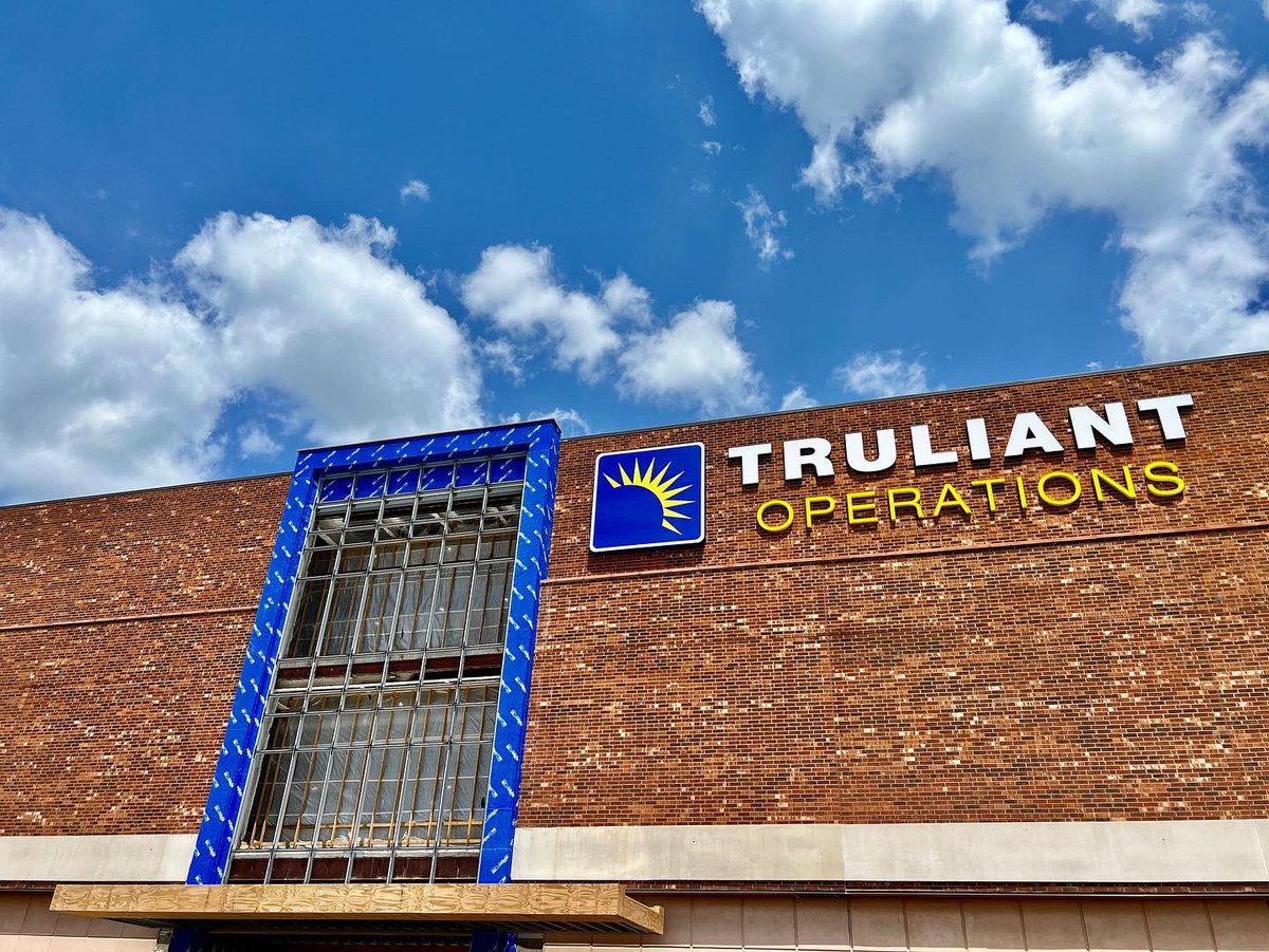 DavieConstNC's tweet photo. Another retail renovation, with our adaptive reuse transforming the old Macy’s at Hanes Mall into a gorgeous new @Truliant Operations Center. Work continues as we replace the old escalator with a sturdy new staircase. #truliantfcu #adaptivereuse #wsconstruction #daviedelivers https://t.co/BLCcWr4uzw