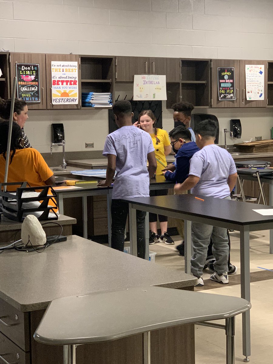 HBohlmeyer1's tweet photo. @HumbleISD_OE straw bridge competition @Humble_Science #SciO #everychildeveryday #STEM #futureengineers https://t.co/6jrwNF1WFp