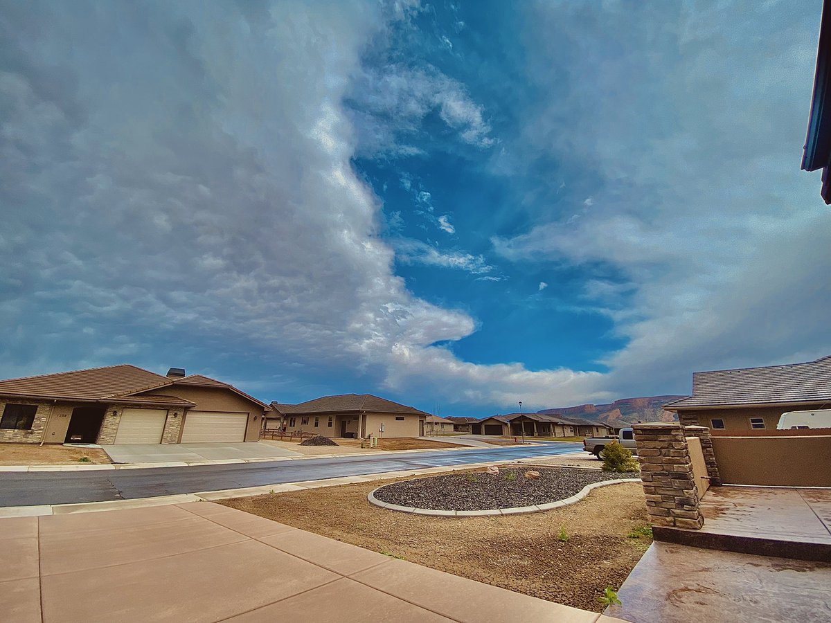 MENDOZA_TPC's tweet photo. Cloudy day https://t.co/nwWxDmHu4E