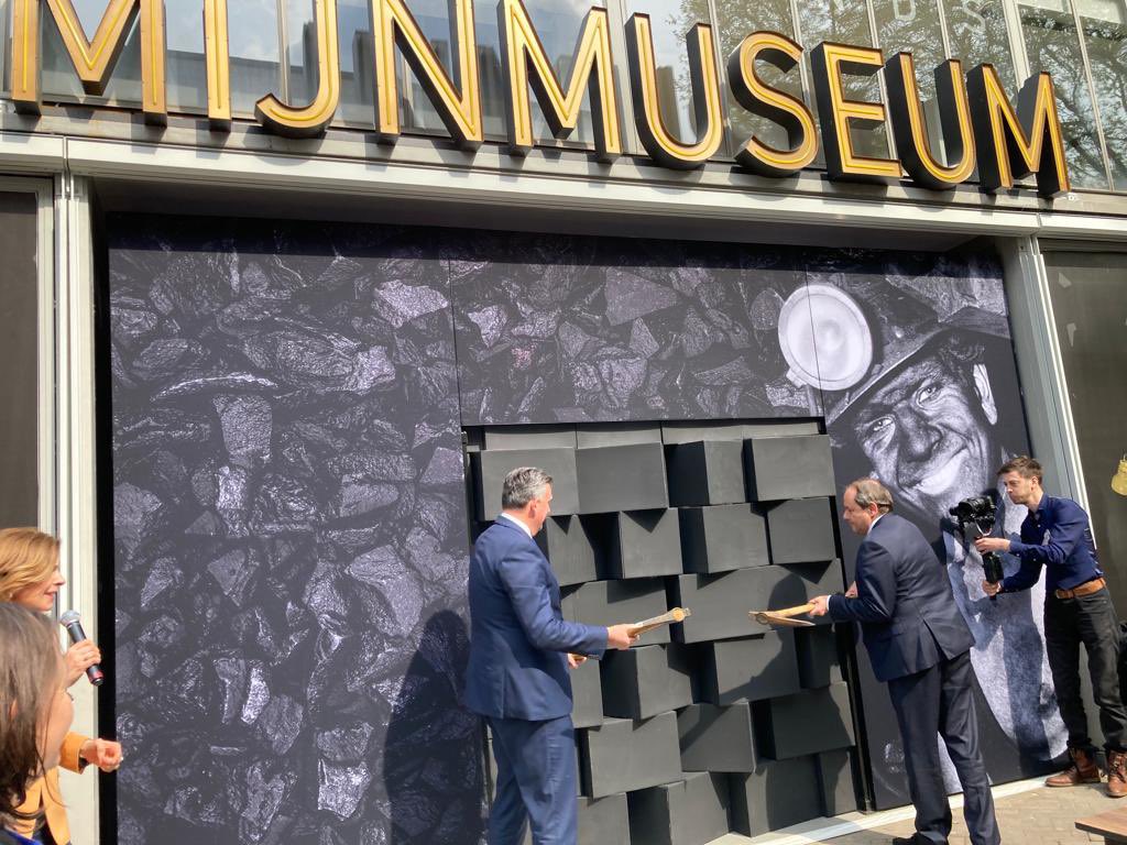 emileroemer's tweet image. &quot;Samen met staatssecretaris van Mijnbouw, Hans Vijlbrief mocht ik vandaag in Heerlen het nieuwe Nederlands Mijnmuseum openen. Een prachtig museum in Heerlen waar ons verborgen mijnverleden een plek krijgt waar het thuishoort: bovengronds. Ga kijken, &apos;t is echt de moeite waard!&quot;