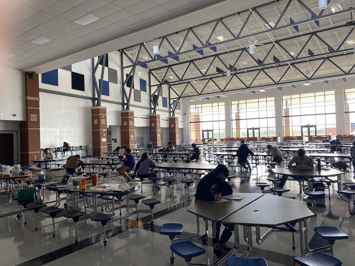 brittanydocket's tweet photo. These 30 awesome AP students came in early this Saturday morning to take the mock AP test! We’re so proud of them! Thanks for joining us! @NP_JMoore @Dr_Shelmire https://t.co/1BnAbfY0tz