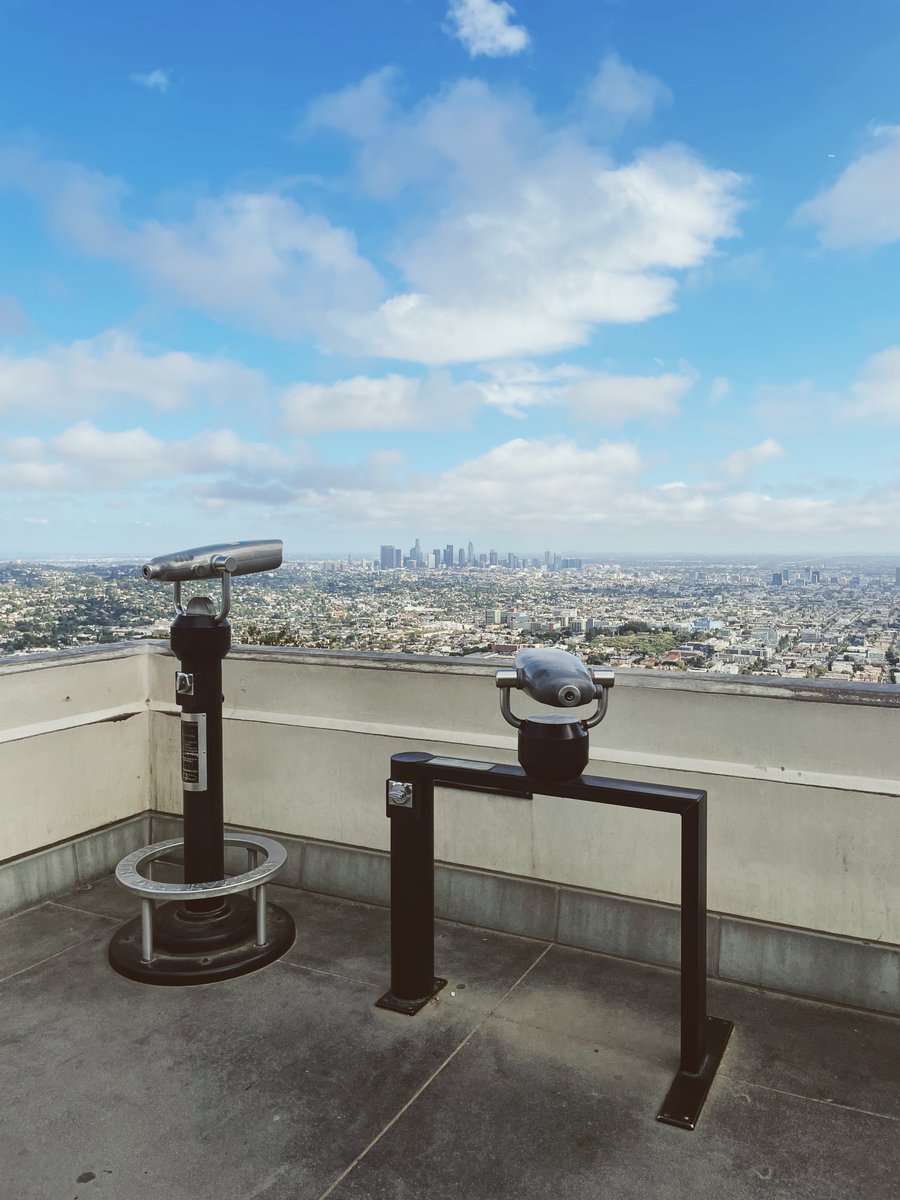linusnhiscamera's tweet photo. april in los angeles <3 https://t.co/aSN3HK2dXQ