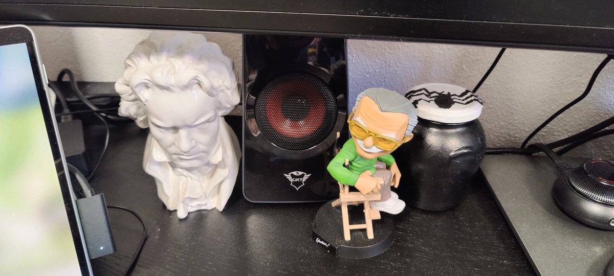 ScoutmanPt's tweet photo. 2 new members ! ... hmmm, think I have an addiction problem ... #suchageek #Marvel https://t.co/XF6nWy2xZQ