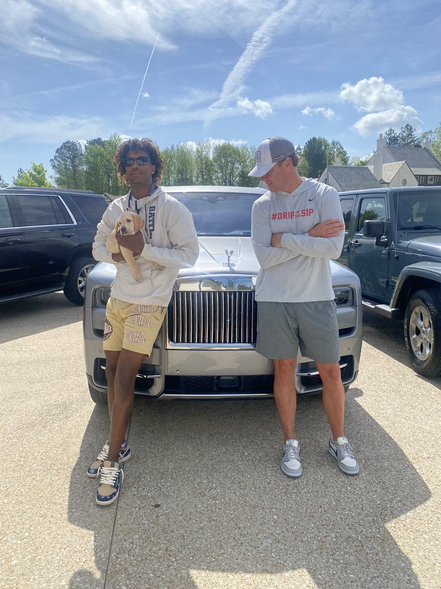 jadenrashada's tweet photo. Ballin in the Sip w/ the MAN 🐐 ft Landrys Dog Juice 😎 @Lane_Kiffin @NicholasAir @Realtree @RollsRoyce #DripInTheSip https://t.co/cl9hWciM5W