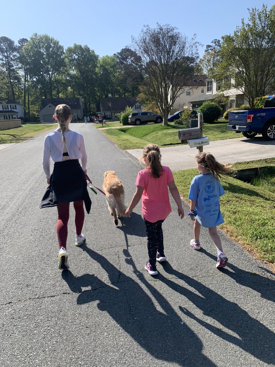 LMorTeacher's tweet photo. Kindergarten represented at the Cougar Dash! Ginny rocked the race!! 🐾❤️ Loved seeing old students too!🏃‍♀️ #YCSD #CoventryYC #kindergartenrocks https://t.co/JNQCggIxVs