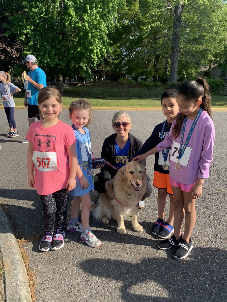 LMorTeacher's tweet photo. Kindergarten represented at the Cougar Dash! Ginny rocked the race!! 🐾❤️ Loved seeing old students too!🏃‍♀️ #YCSD #CoventryYC #kindergartenrocks https://t.co/JNQCggIxVs