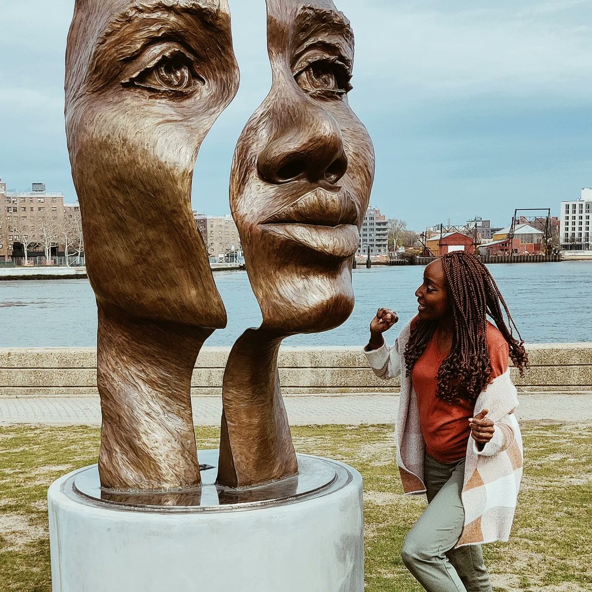 NYCapricorn's tweet photo. Pictures of #NYC
๐ St Mark's Church in the Bowery
๐ฟ Peter Stuyvesant bust in St. Marks. Last Dutch Director-General of New Netherland buried on site.
๐ฟNellie Bly Park, Roosevelt Is.
#SpringVibes #nycweekends https://t.co/Oe2EczprCT