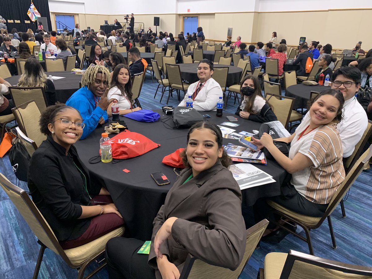 Fantastic day at the Hospitality/Tourism Career Expo. Leto students rocked it learning about career opportunities and interviewing/hearing from distinguished panel members! <a href="/CaspersCompany/">Caspers Company</a> <a href="/JaneCastor/">Jane Castor</a> <a href="/SarinaFazanNews/">Sarina Fazan Network</a> <a href="/LarissaDL/">Larissa Lizarraga</a> @LHSMcCoy <a href="/HillsboroughSch/">Hillsborough Schools</a>