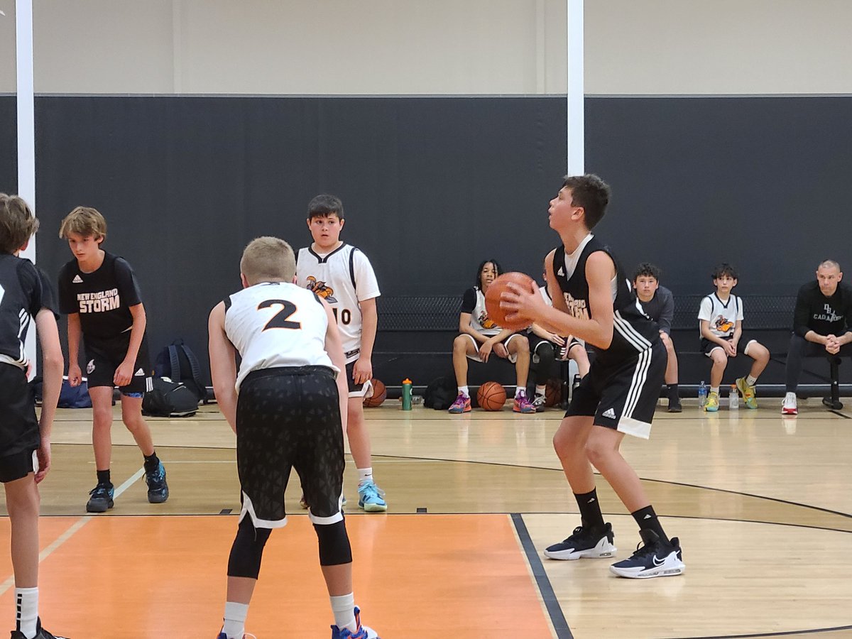 ScottMcCauley35's tweet photo. Back at it with the 6th Mass Storm team...  drive and get to the line buddy!
@NEStormBball  
#Finn2Win https://t.co/SdnoUo3Gxy