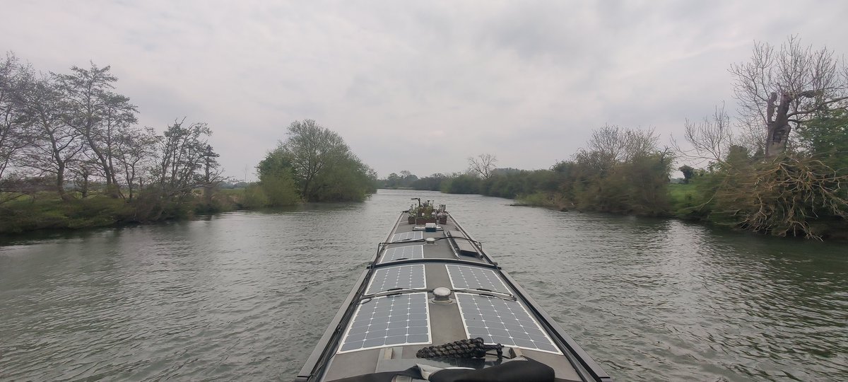 FloatMe2's tweet image. Windy day on the Thames but good progress made. 😃