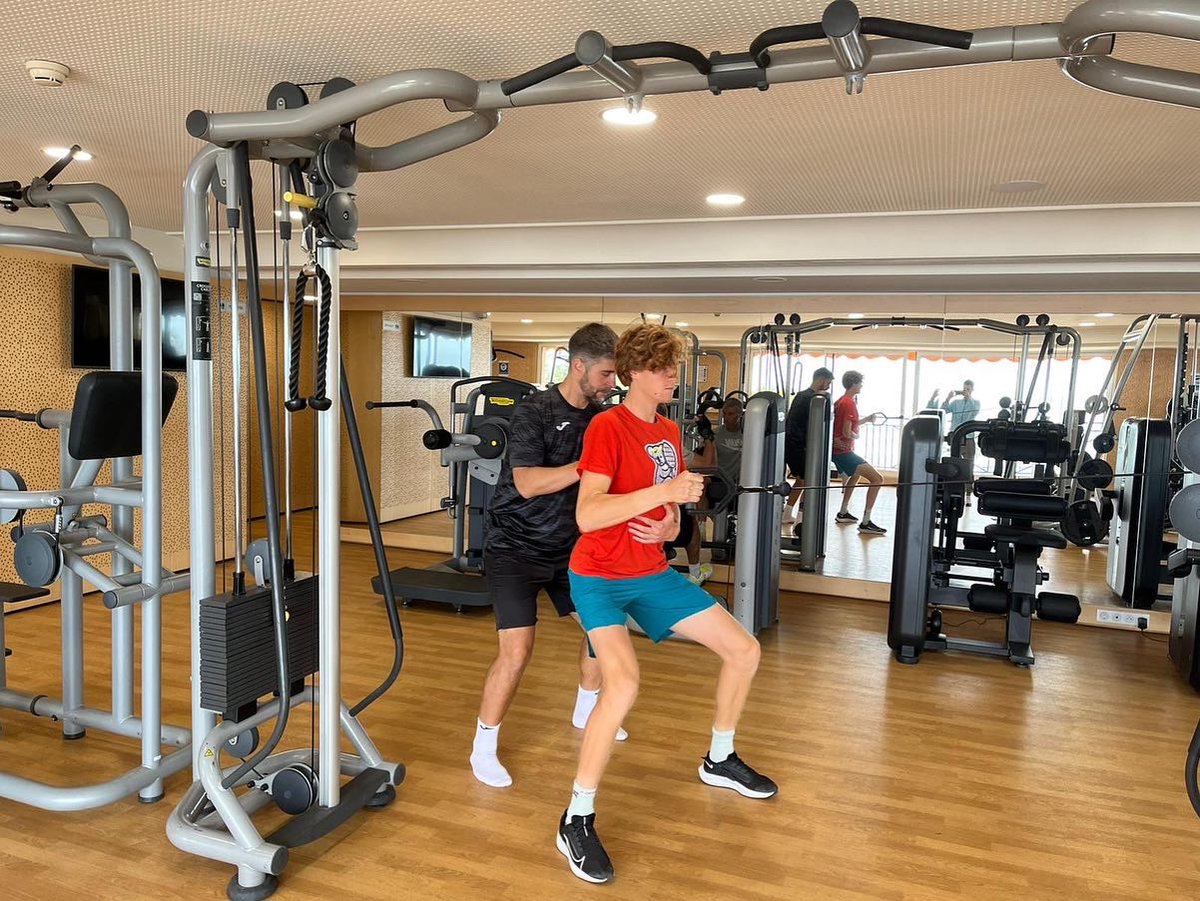 Jannik Sinner tweet media