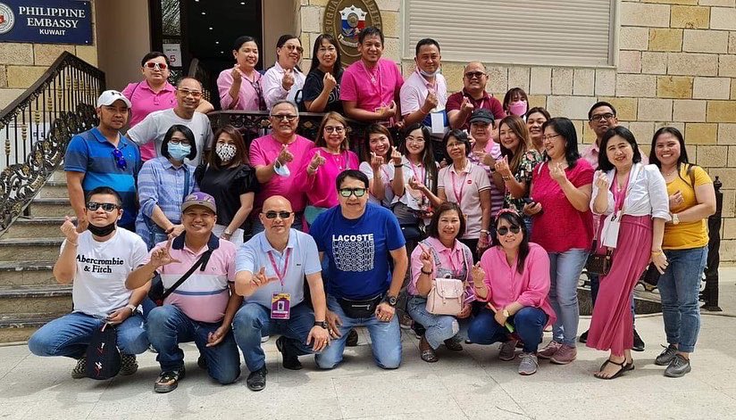 kersmas's tweet photo. Kakampinks in Kuwait! 💖 https://t.co/xkCXysLVzh