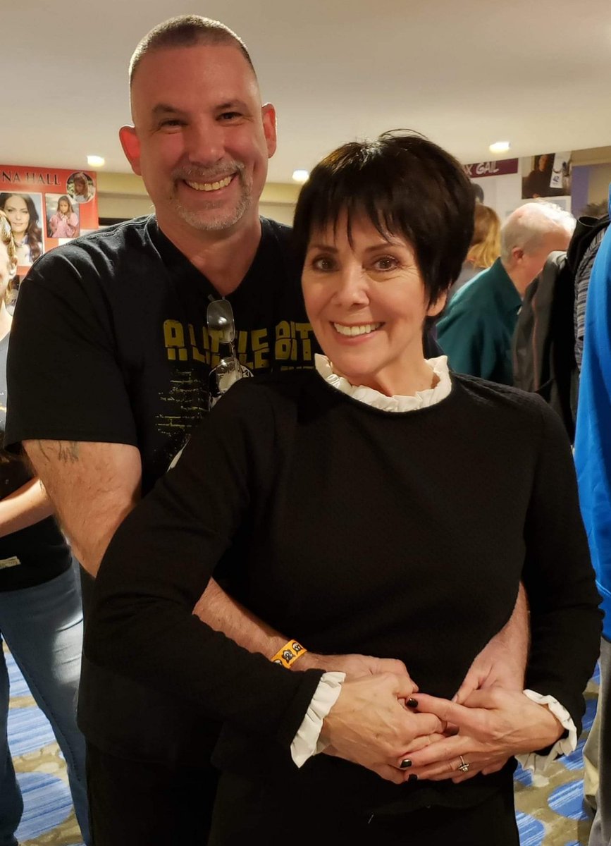 ToddyDWrestling's tweet photo. @Threes_Company Happy Birthday @Joyce_DeWitt ! Enjoy your day! We'll always have our #PromPic 🤣🤣 #BucketList #ThreesCompany https://t.co/IHB6PBkyLo