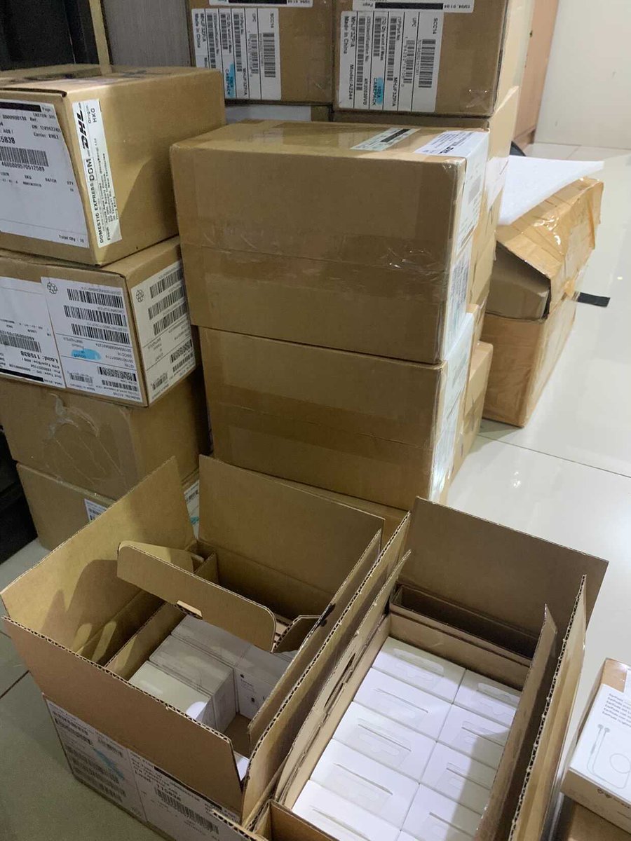 bhaguz_403's tweet photo. Permisi Twitter mau bikin group buy aksesoris Apple! 😍

EarPods Lightning Connector
Harga 399rb exclude ongkir.
Dijamin asli ya, order dan dikirim langsung dari Apple Hong Kong 😎

Minat silakan DM langsung, slot terbatas!
Bantu RT boleh banget.
Thank you 🙏🏼 https://t.co/tMCIiEQo3y