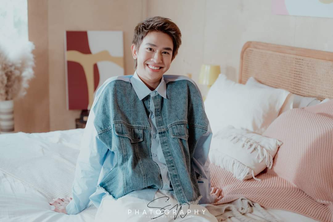 FlukeTouch's tweet photo. Behind The Scenes Official Music Video อีกนานมั้ย จากซีรีส์ Closefriend Season 2 By #Phatography
ฝากทุกคนเข้าไปกด Like Comment and Share กันหน่อยน้าา
✨https://t.co/E1NzoogNiV
© Facebook : Phatography
#เจ้าแก้มก้อน
#Fluke_Natouch https://t.co/xbFyPl3Nk9