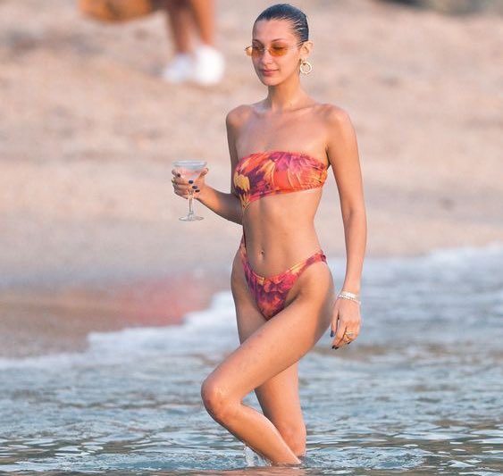 puresthin's tweet photo. manifesting a bella hadid hot girl summer https://t.co/bSk2WZ9AfP