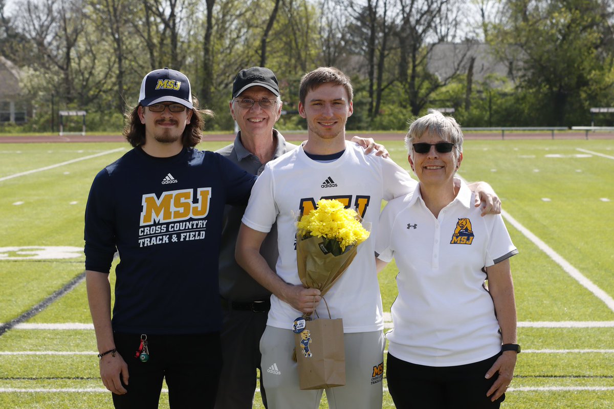 Mount St. Joseph University Athletics (@msj_athletics) on Twitter photo 🏃 | Thank you to our 7 <a href="/MSJ_TFXC/">Mount St. Joseph Track and Field and Cross Country</a> Seniors for all of their hard work and dedication! You will all be missed! (2/2) #DEFENDtheMOUNT #MountUp #ClimbHigher #HeartOfD3 🏃 | Thank you to our 7 <a href="/MSJ_TFXC/">Mount St. Joseph Track and Field and Cross Country</a> Seniors for all of their hard work and dedication! You will all be missed! (2/2) #DEFENDtheMOUNT #MountUp #ClimbHigher #HeartOfD3