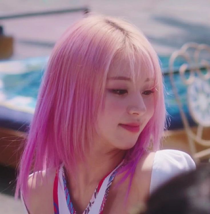 berrykim_'s tweet photo. KPop idols slaying in pink short hair https://t.co/1lP6lOecML