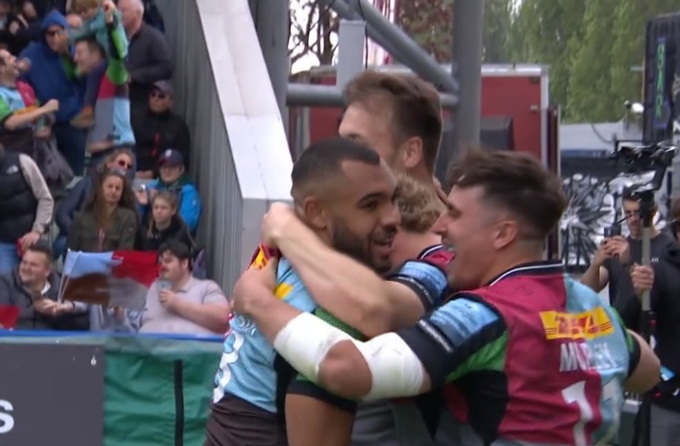 ScrumESPN's tweet photo. Try de Andre #Esterhuizen y festejo en el banco de #Harlequins. ¡Qué final de partido! 23-20 ante #LeicesterTigers a 5' del cierre...
⭐ Seguilo en @StarPlusLA: https://t.co/WGDq7oQKk7
#MiraloEnStarPlus https://t.co/Flf5JmuGLu