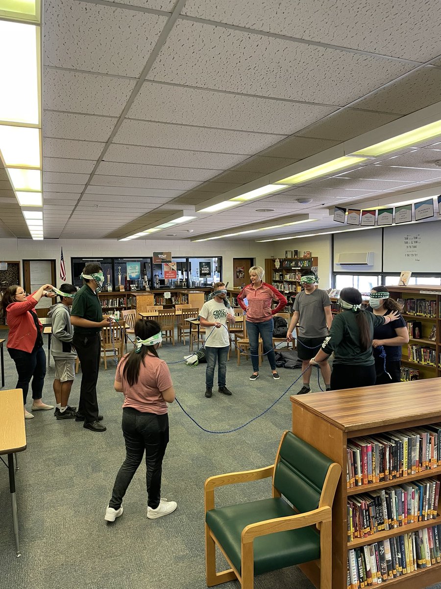 LadwigSamantha's tweet photo. Youth Leadership Schuyler focused on self leadership yesterday. What an awesome activity! #Weareschuyler #youthleadershipschuyler https://t.co/n1ulTlwj5f