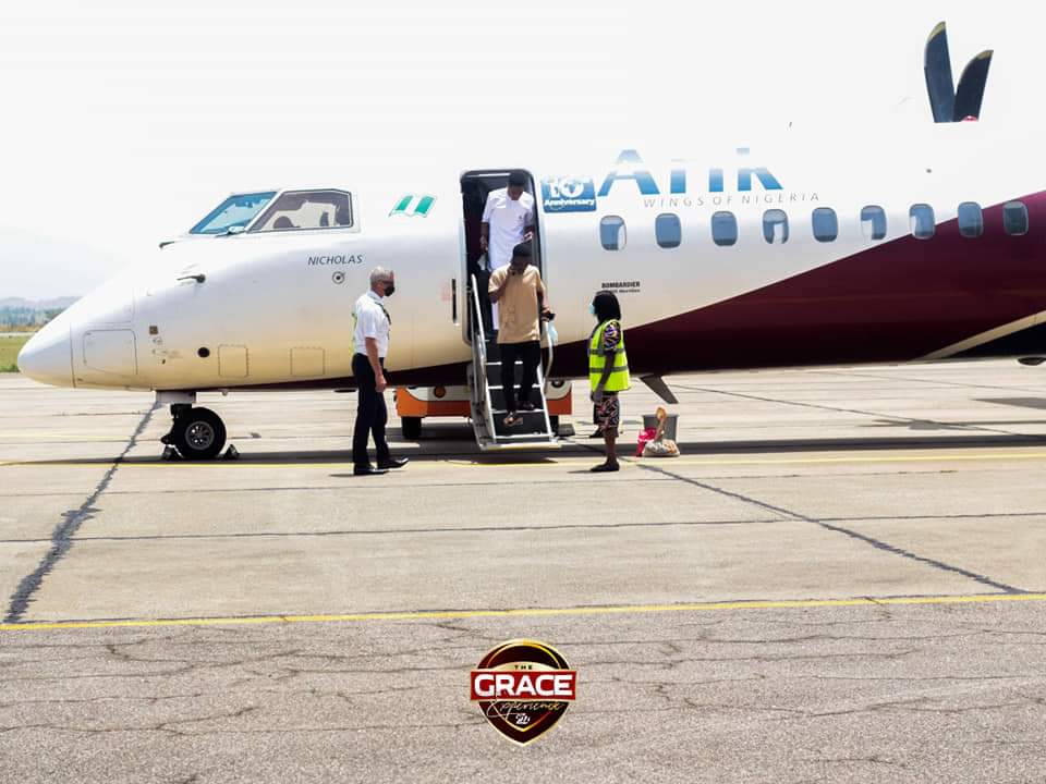 jos_events's tweet photo. Family, we're grateful to receive ministers Moses Bliss and Grace Lokwa for THE GRACE EXPERIENCE 2022. 

Welcome to Jos. 

#April24th #Repentance #TamaraldEventsAndSuites #2pm https://t.co/VVOvqHVvn3
