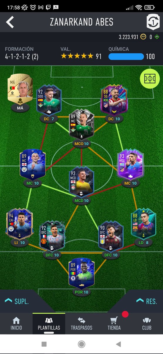 GS89_'s tweet image. Juego 4-2-2-2 con Foden y Suarez de delanteros. Todo es intransferible menos Henderson y Foden. Presupuesto:3,2 millones #Salvamiplantilla