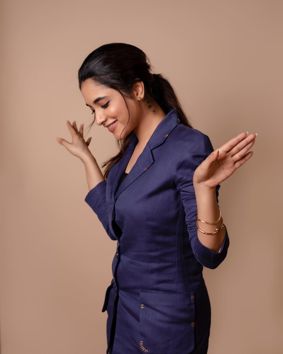 pkamholic's tweet photo. Happiness ππ―π₯Ίπ¦
#priyankamohan #minealways https://t.co/WKwQWG7AwY