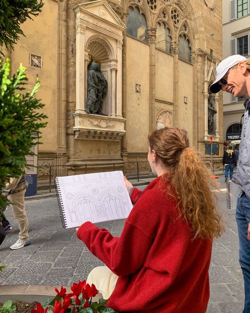 FUAuniversity's tweet photo. The classroom does not have to be boring! Students in the Florence Sketchbook class explore all parts of Florence. They walk around and sketch a variety of things each week. #FieldLearning #MyFUA #StoriesFromTheClassroom https://t.co/A7B32XExwc