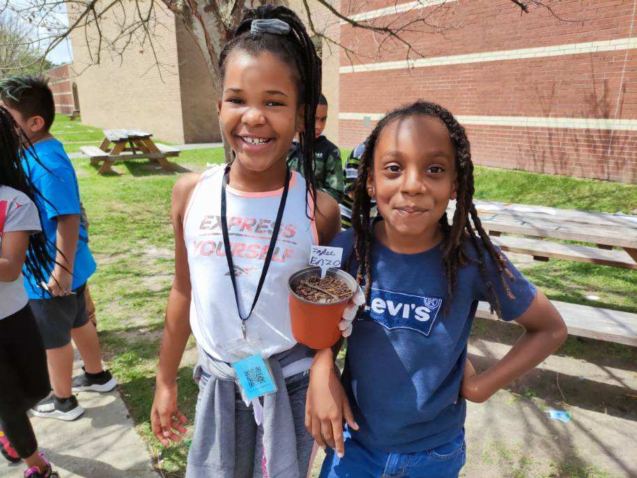 n_rabaya's tweet photo. Planting Tomato seeds to culminate the Plant Life Cycle Unit &amp; celebrating Earth Day @ddp4jc @DrAnnHill1 @HarrisES_AISD @norman_dionisio @KCtheAP
Great day to enjoy the outdoors &amp; hands on learning about plants🤩 https://t.co/9LrfpbTGTN