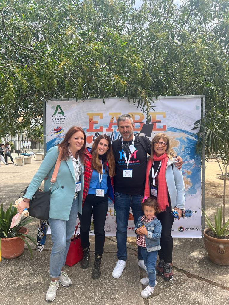 PaquiCara's tweet photo. Lo que más emociona de este @EABE2020  #conclusionesEABE22 es encontrarte con personas tan valiosas como @jblasgarcia y @AMarquezOrdonez a los que admiramos y queremos tanto #grupo33  muchas gracias https://t.co/MX4YGbuHmf