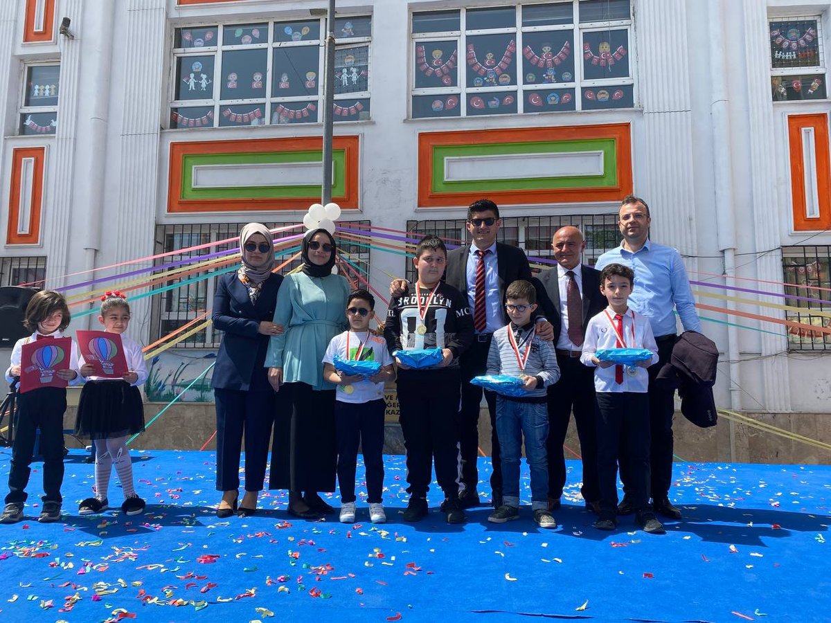 IlkokuluY's tweet photo. Ulusal Egemenlik ve Çocuk Bayramı'mız Kutlu olsun 🎈 https://t.co/ItymApwBLh