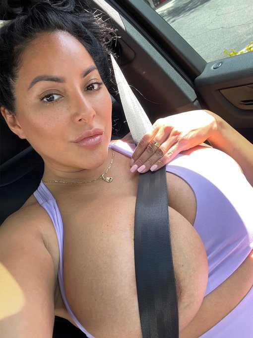 2 pic. Driving topless 😜 from the gym all nice n sweaty tits!💦

Want me to remove the Seatbelt?

Cause