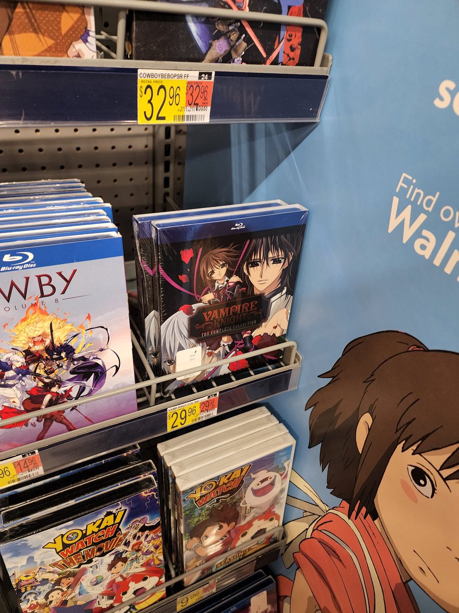MICHEALSMILESS's tweet photo. Bruh not Walmart selling vampire knight 💀💀💀 https://t.co/6J5vSl8HJ7