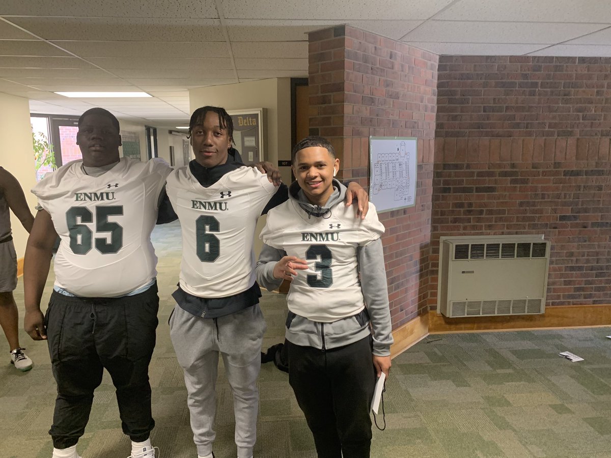 23’ Student-Athletes <a href="/hez_williams4/">Hez Williams</a> <a href="/RaheimRoss/">Raheim Ross</a> and @TayshaunT65 out here at <a href="/ENMUFootball/">Eastern New Mexico University Football</a> Junior Day! #WAWG #WAWN #DoItBIG <a href="/AthleticsLISD/">Lubbock ISD Athletics</a> <a href="/Mat_Football/">Matteo</a> <a href="/EHSBoosterClub/">Estacado_BoosterClub</a>