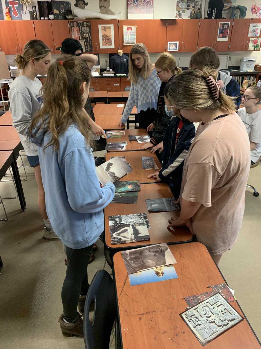 RhhsArt's tweet photo. AP Art History Super Saturday in full swing this morning ☀️ https://t.co/AnVA6W7qiJ