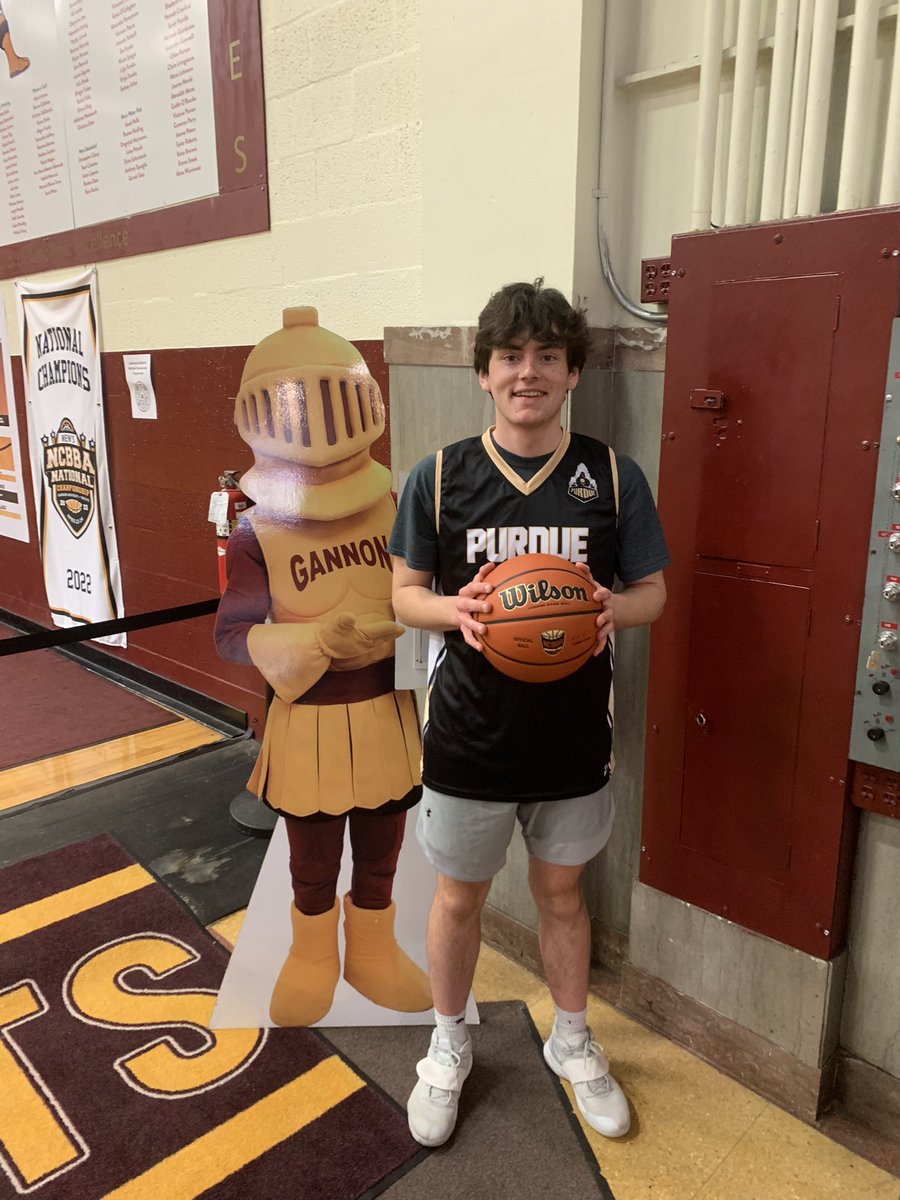 Purdue_mcbb's tweet photo. Shoutout to @MattCollins219 for coming in 3rd in the NCBBA 3 Point Challenge. He set a course record with a time of 19.5 seconds in round 2! https://t.co/TITSy9Tsyx