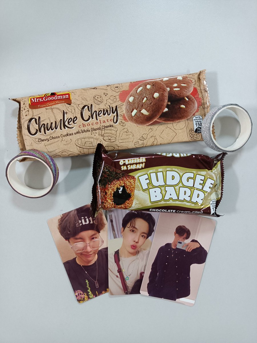 krmrri's tweet photo. #shemproofs
May umuwi nanaman pong mga poging nasa papels. Thank you so much po, Ate @shemhobi @SoperKShoppe π₯Ί For the generous freebies and for letting us adopt your SOPE set. It was indeed a happy mail. Me and my ARMY friend is happy! π₯°π€π https://t.co/rkbxUOX5Ct