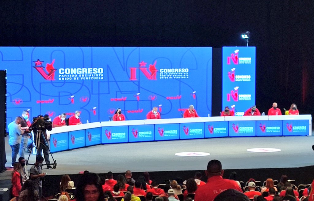 PSUV (@partidopsuv) on Twitter photo .<a href="/dcabellor/">Diosdado Cabello R</a>: Los que trabajaron cerca del Comandante Chávez saben que no tenían compromiso con nadie. El Partido tiene que ser el vigilante, y tiene el mecanismo fundamental para hacerlo, nuestro pueblo.
#PSUVEnPlenaria .<a href="/dcabellor/">Diosdado Cabello R</a>: Los que trabajaron cerca del Comandante Chávez saben que no tenían compromiso con nadie. El Partido tiene que ser el vigilante, y tiene el mecanismo fundamental para hacerlo, nuestro pueblo.
#PSUVEnPlenaria
