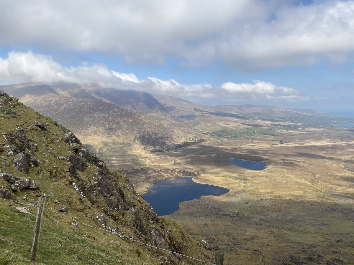 nollaigobuachal's tweet photo. Blessed with beautiful weather and amazing scenery today for the Dingle challenge. Delighted to have completed the 120km. Another thing on the bucket list completed this year. Great to be alive to enjoy it #dinglechallenge https://t.co/j2eL5QeLN1