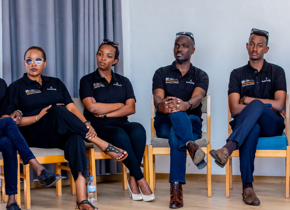 EgidieBibio's tweet photo. #Kwibuka28
Ntibazazima twaratokotse!
@TomtransfersRda mwakoze cyane!

Mwarakoze cyane Nkotanyi, iyo mudahagarika Jenoside yakorewe Abatutsi, abakora business ntibari kubona aho bazikorera.
Icyizere cy'urubyiruko cyarazutse ku bwanyu.
Turashima https://t.co/NVyd4kP8RK