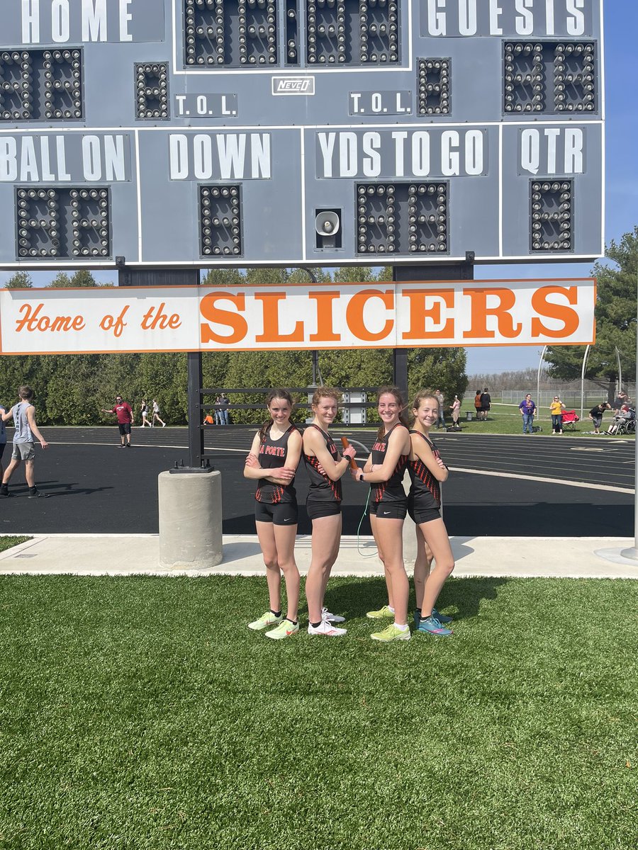 Girls 4x800m Relay: 

The LaPorte team of Ella Dubbs, Lila Gillisse, Faith Spain, and Brenna Sobecki took the win with a time of 10:07.81! A great start to the meet! 🏃🏽‍♀️⚡️

<a href="/LPCCTF/">LPCC</a> #dickdeardurff