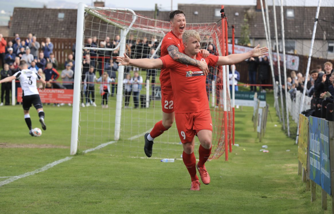 BonnyriggRose's tweet photo. These two today 🥰 https://t.co/v7adIcKf2s