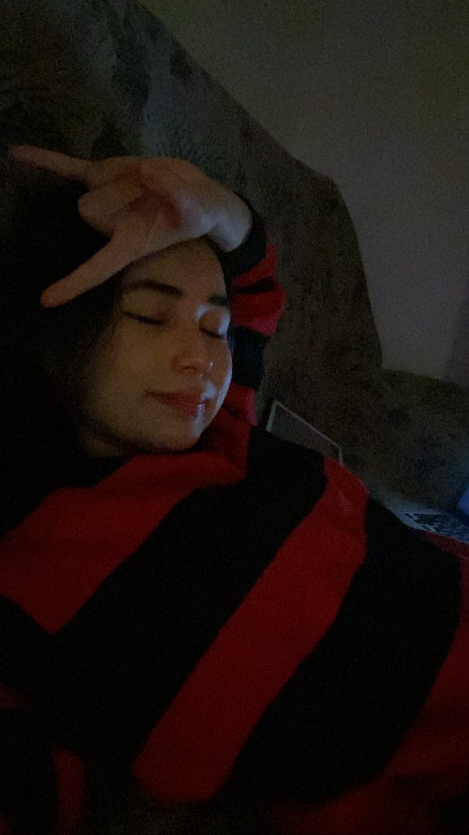 Toska Saturna tweet media