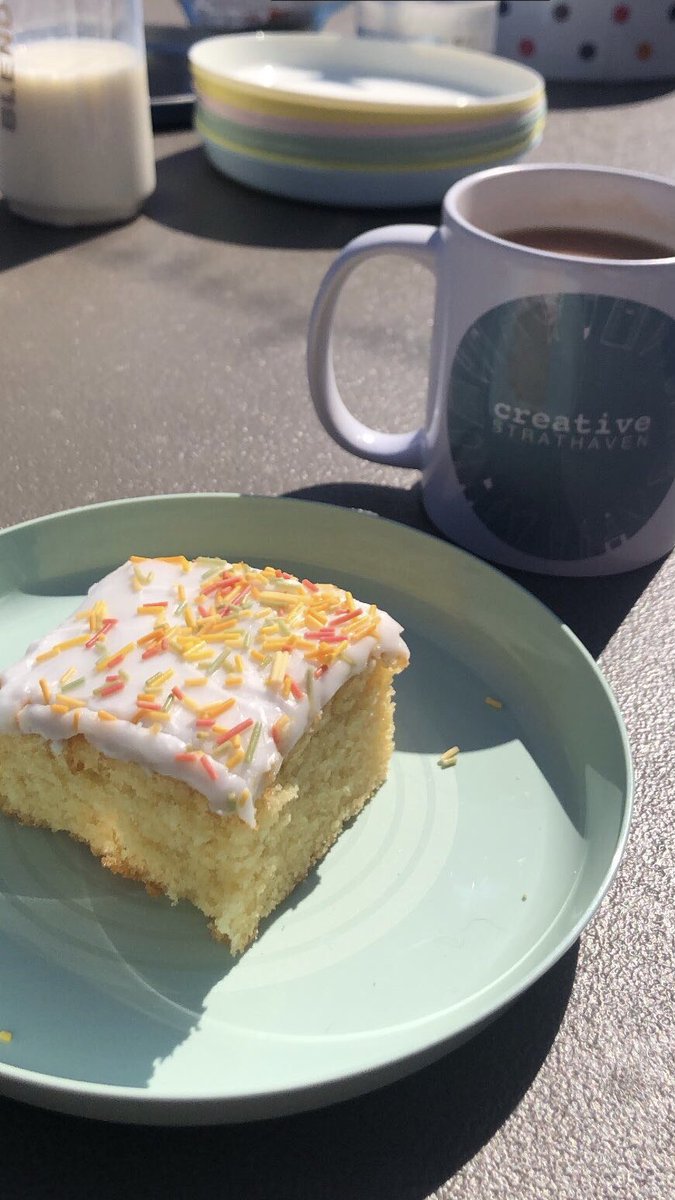CreativeStrath1's tweet image. Thoroughly enjoyed caking and making in the sun today. Thanks to everyone who came along! Keep an eye out for more info about the May Cake and Make…