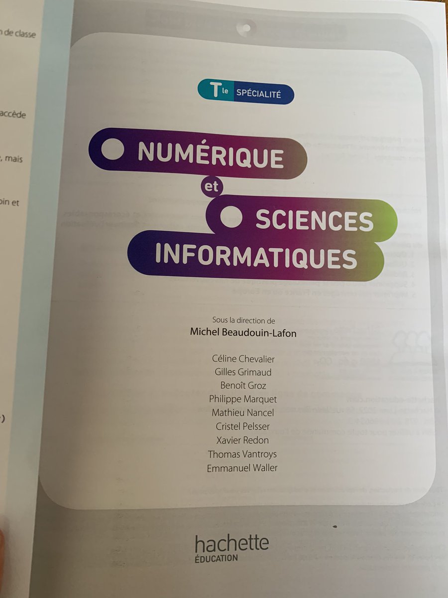 cristel_pelsser's tweet photo. Le manuel est arrivé avec le chapitre 9 sur le routage https://t.co/rXvExLSTvN