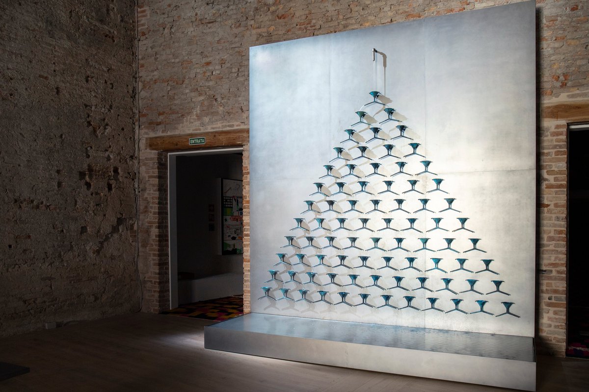 UApavilion's tweet photo. The 59th La Biennale di Venezia is now officially opened!
"The Fountain of Exhaustion. Aqua Alta" is waiting for its visitors. We are eternally grateful to everyone who made it possible. See you in Venice!

Photo: Yevgen Nikiforov

#LaBiennalediVenezia
#BiennaleArte2022 https://t.co/0gTUOHFNtR