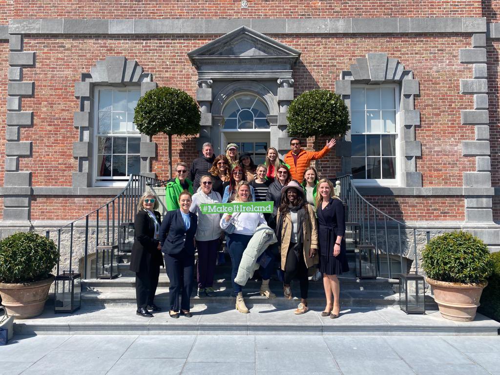 Meanwhile on the @wildatlanticway FAM, a little visit was paid to the splendid @CashelPalace. @MoloneyKellyDMC had a hard time getting us back on the bus! @Failte_Ireland #makeitireland #SITEGC