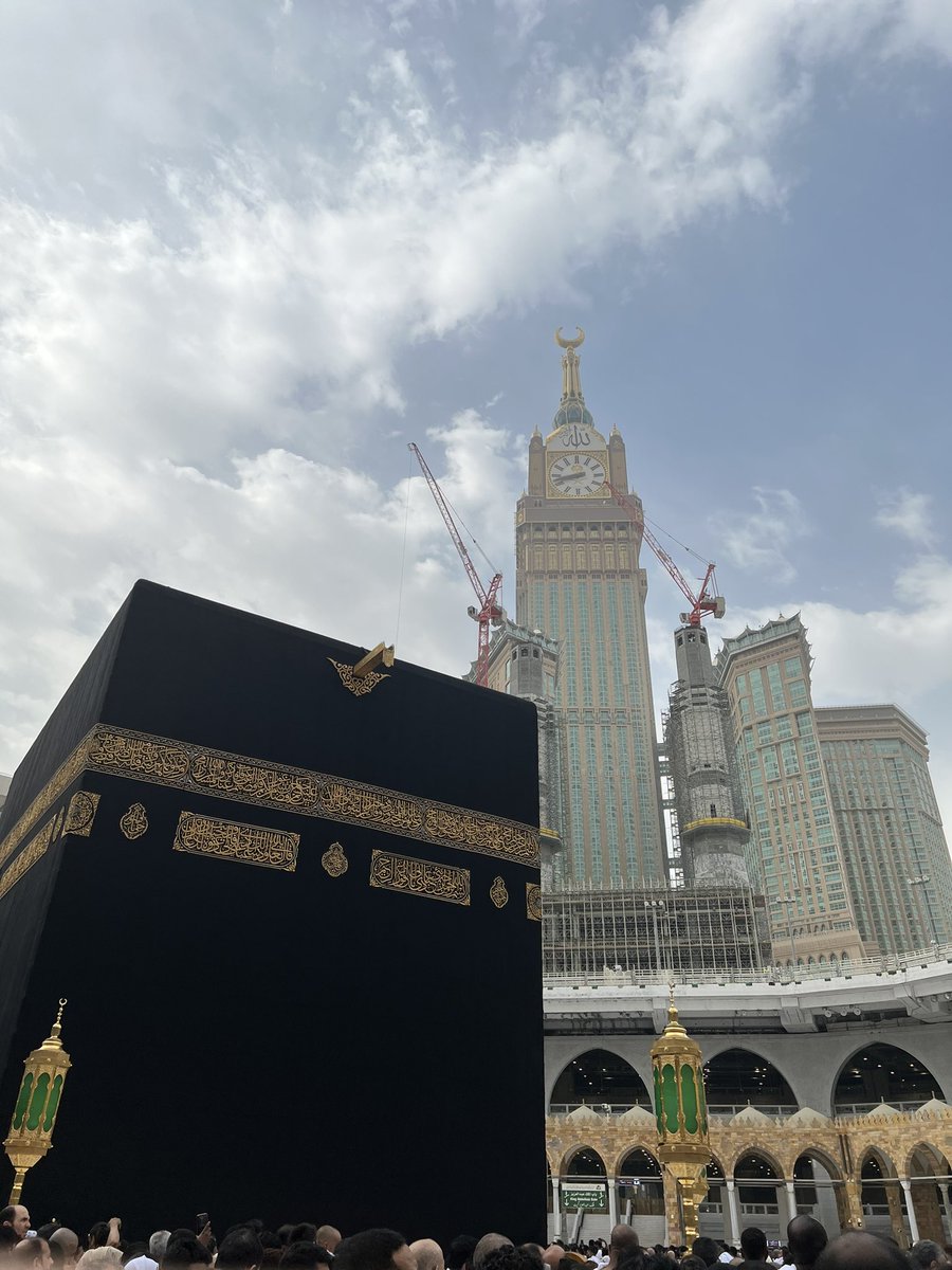 f_t091's tweet photo. لحمدالله على اتمام العمره اللهم تقبل منا عمرتنا ولاتترك لنا دعاء الا وقد اجبته ولاذنبا الا غفرته اللهم اجعلها عمره مقبوله وخالصه لوجهك الكريم ربي اغفر لي ولوالدي🕋🤍 https://t.co/Eg0G9Xh3Yf