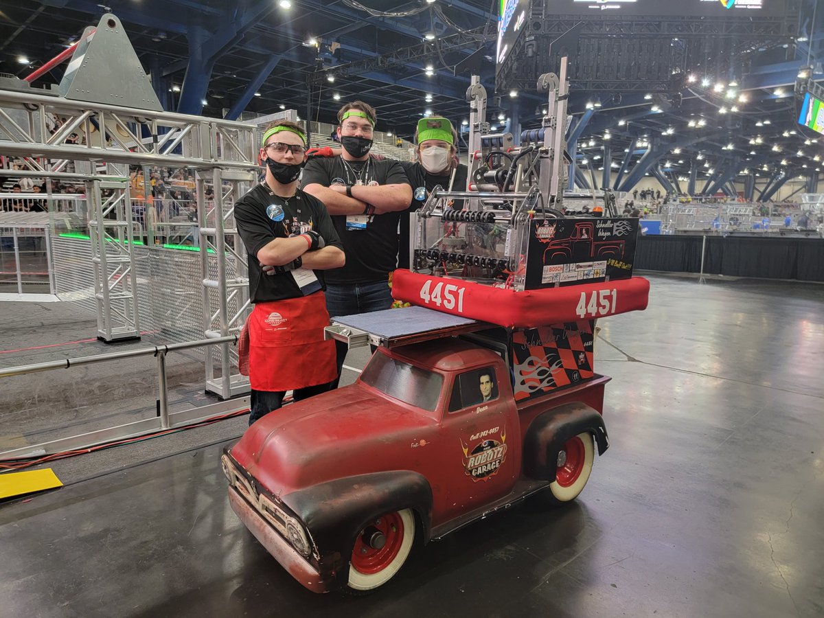 FRCTeams's tweet image. Beep beep!@FRCTeam4451 is on their way to Final 3 on Roebling! 
#FIRSTChamp #RAPIDREACT